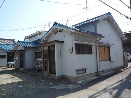 吉田和夫貸家　東棟外観写真