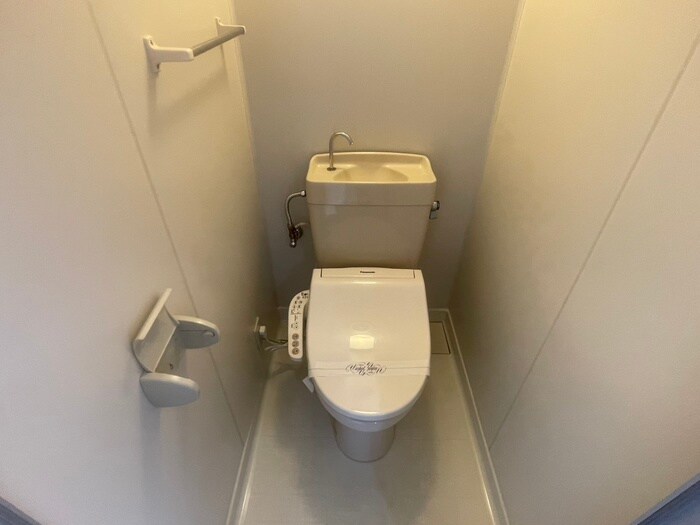 物件内観写真12　(トイレ)