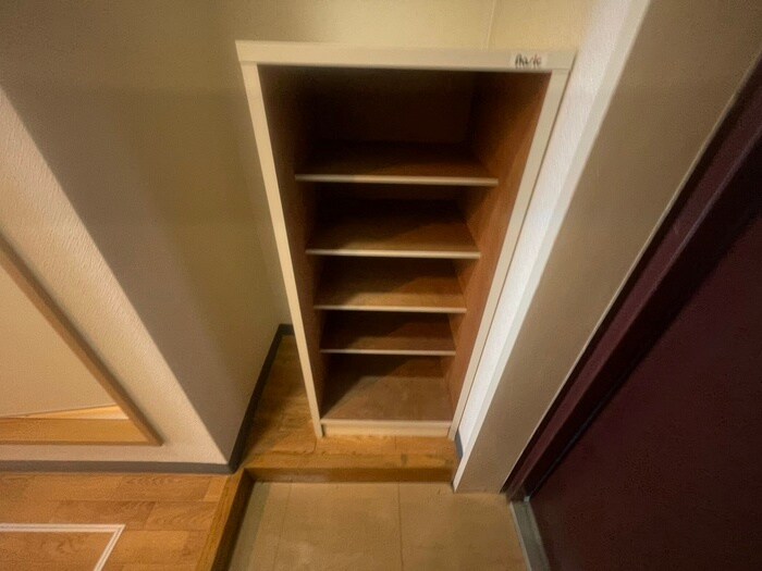 物件内観写真15　(靴箱)