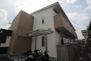 プラリア招提元町Ａ棟外観写真