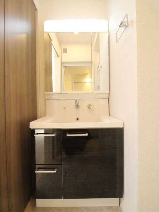 物件内観写真12　(洗面)