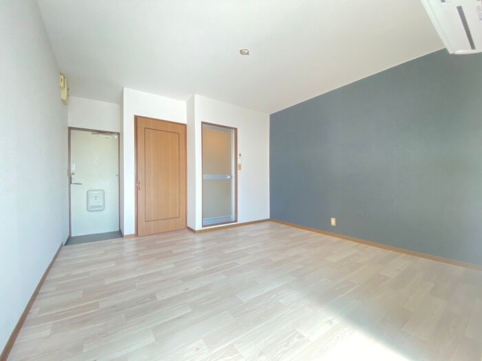 物件内観写真4　(居室)