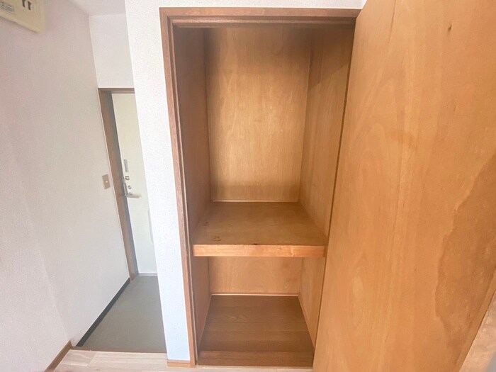 物件内観写真10　(収納)