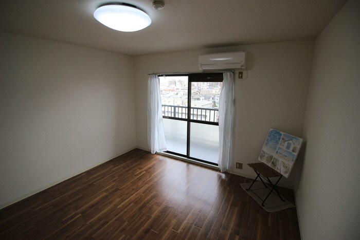 物件内観写真10　(居室)