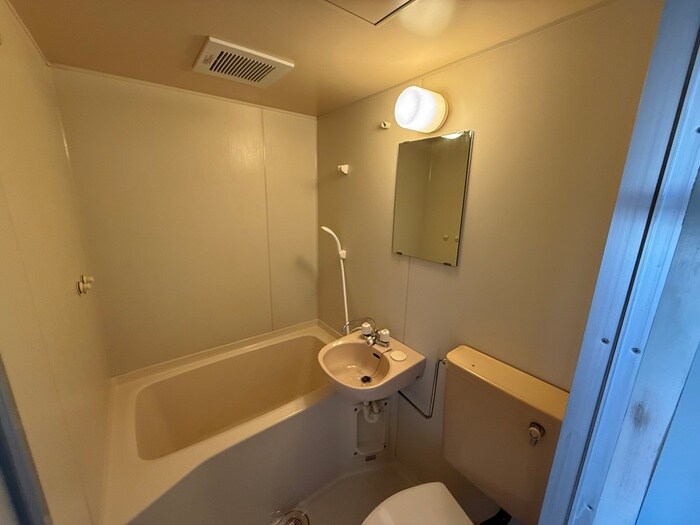 物件内観写真11　(洗面)