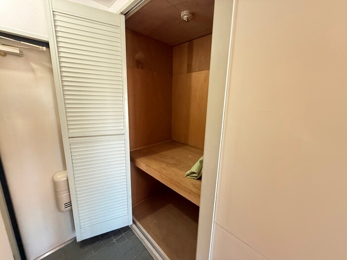 物件内観写真15　(収納)