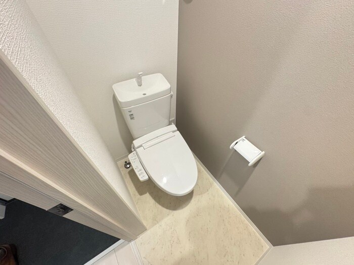 物件内観写真14　(トイレ)