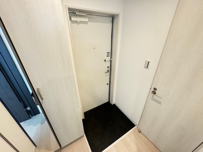 物件内観写真17　(玄関)