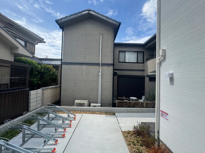 物件内観写真22　(室内からの展望)