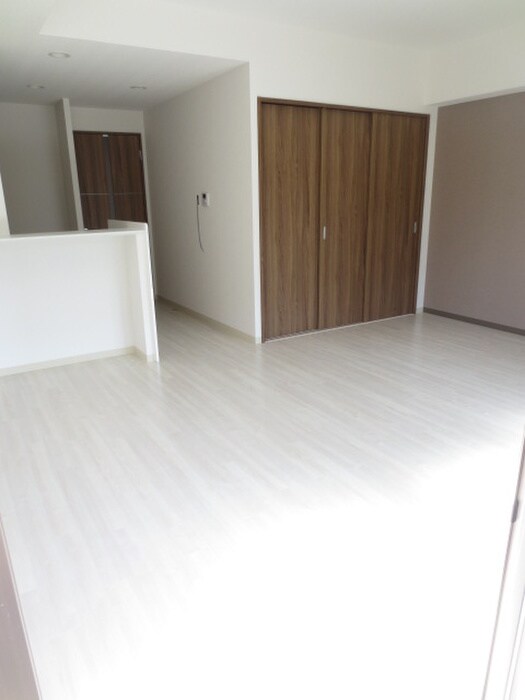 物件内観写真11　(内観写真)