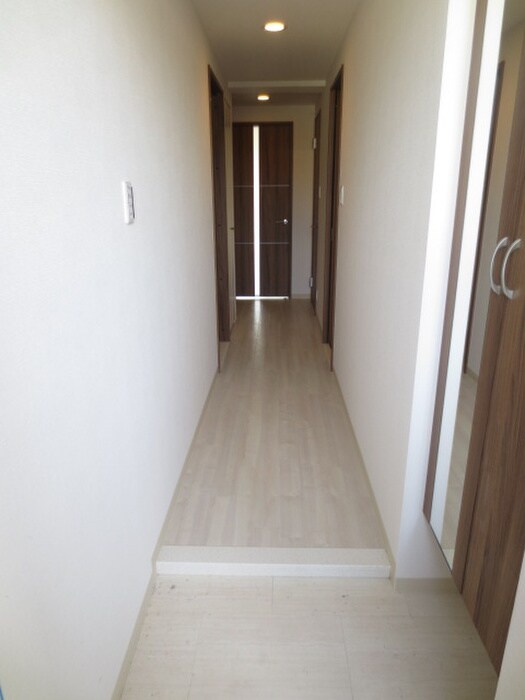 物件内観写真19　(玄関)