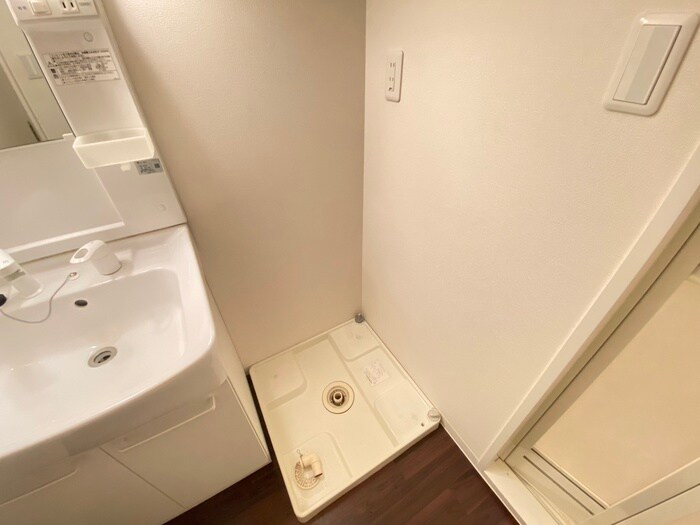 物件内観写真15　(洗濯機置場)