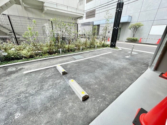 物件外観写真6　(駐車場)