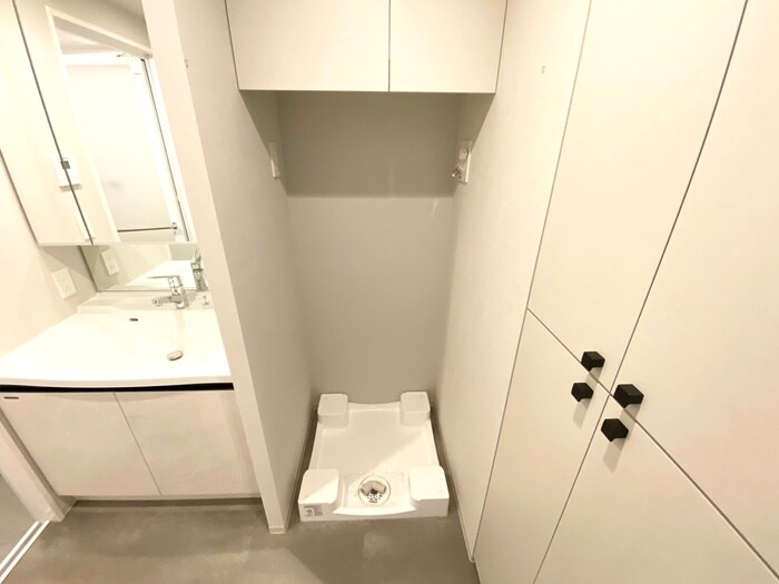 物件内観写真15　(洗濯機置場)