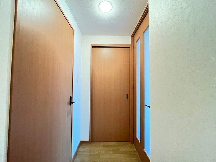 物件内観写真12　(廊下)