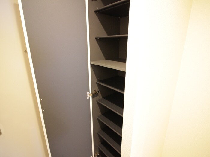 物件内観写真14　(靴箱)