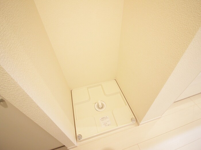 物件内観写真17　(洗濯機置場)