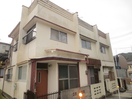 満願寺4-9テラスハウス(中)外観写真