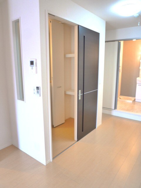 物件内観写真13　(収納)
