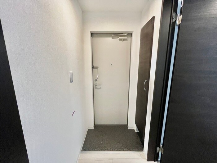 物件内観写真17　(玄関)