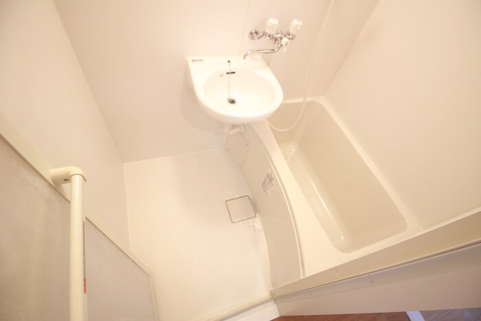 物件内観写真12　(バス／シャワールーム等)