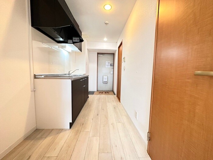 物件内観写真7　(玄関)