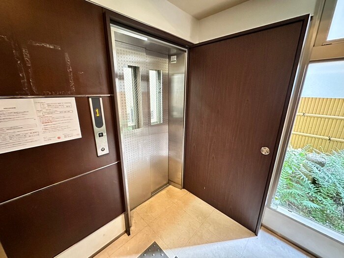 物件外観写真6　(建物設備)