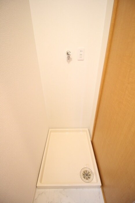 物件内観写真15　(洗濯機置場)