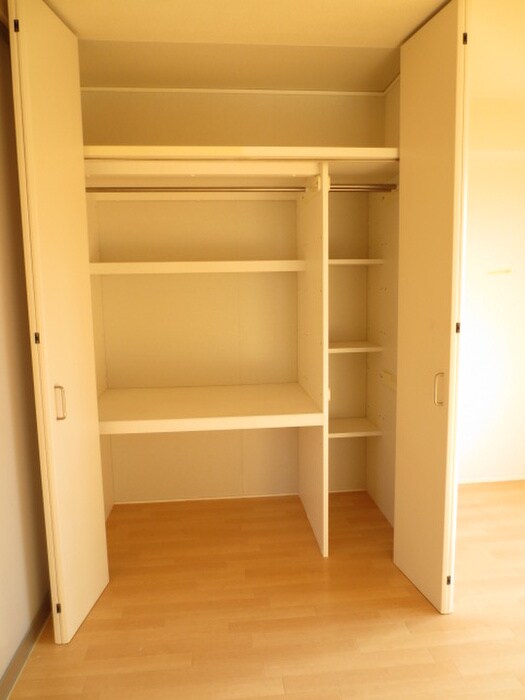 物件内観写真11　(収納)