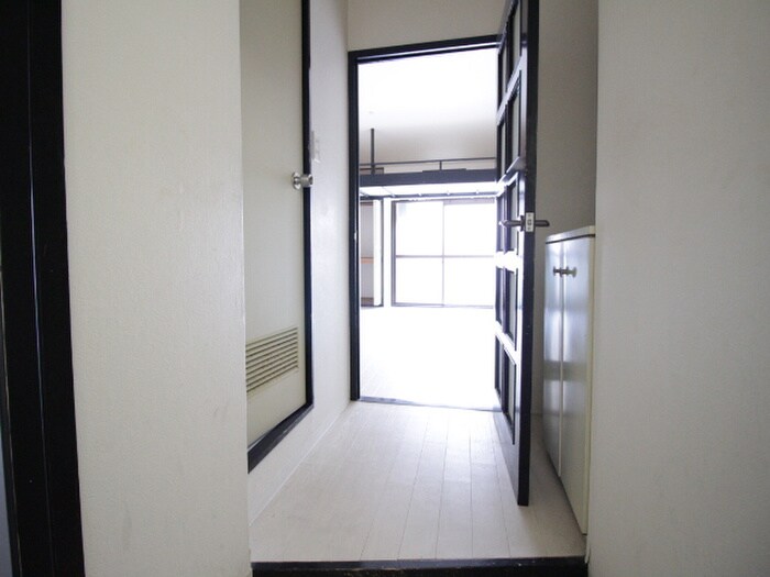 物件内観写真21　(廊下)