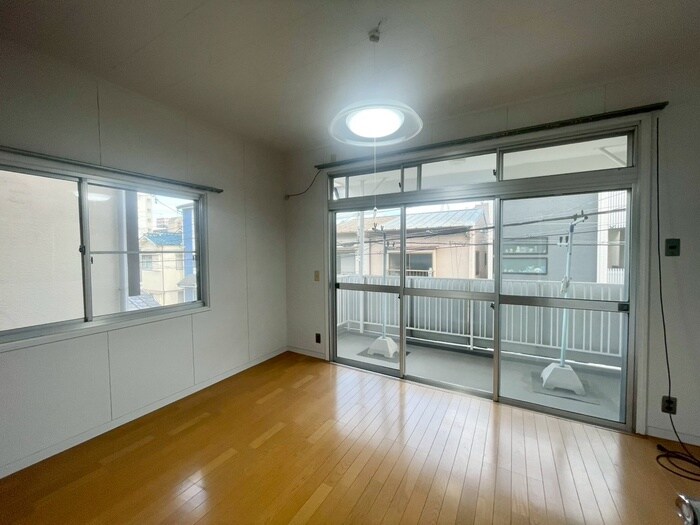 物件内観写真1　(居室)