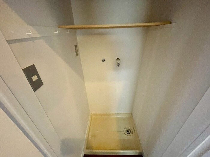 物件内観写真5　(洗濯機置場)