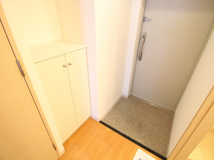 物件内観写真19　(玄関)