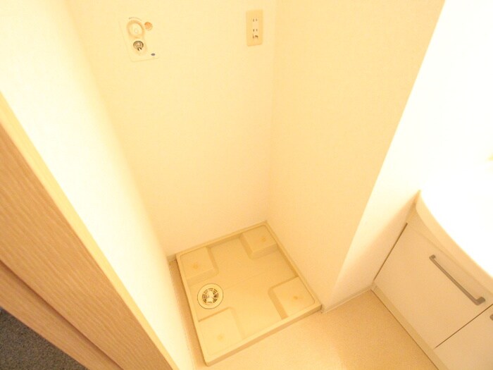 物件内観写真21　(洗濯機置場)