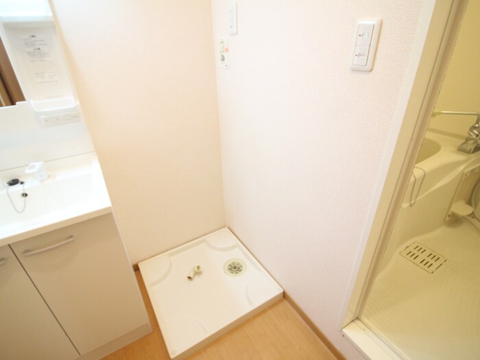 物件内観写真20　(洗濯機置場)