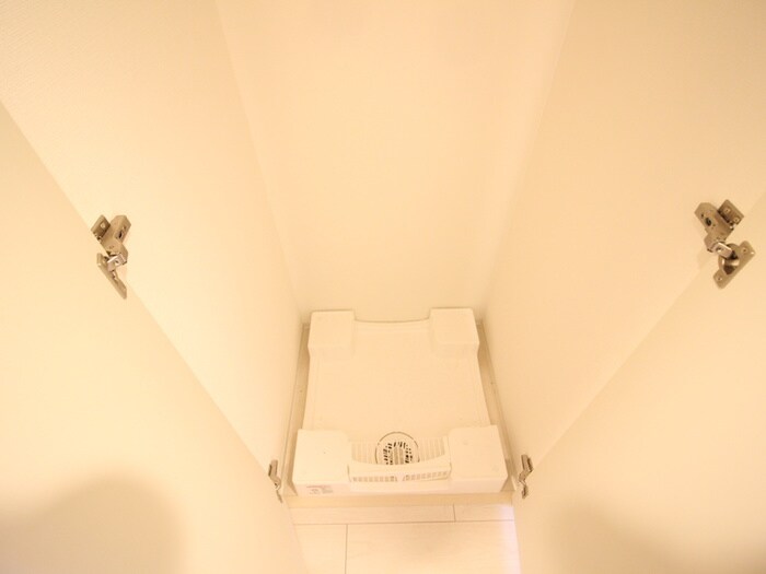 物件内観写真11　(洗濯機置場)