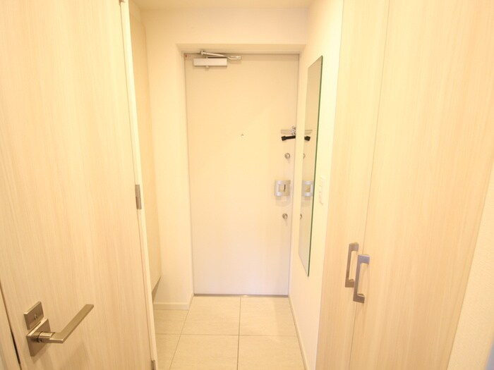 物件内観写真16　(玄関)