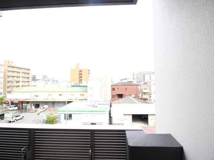 物件内観写真17　(室内からの展望)