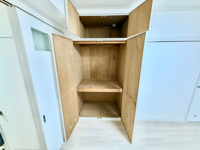 物件内観写真12　(収納)