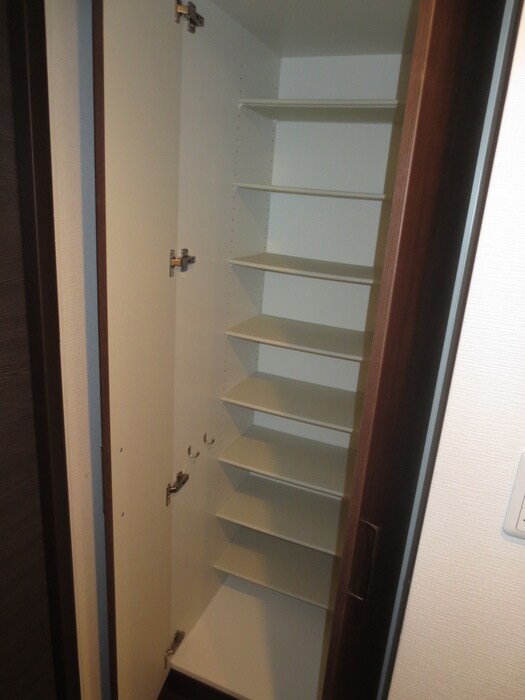 物件内観写真15　(靴箱)