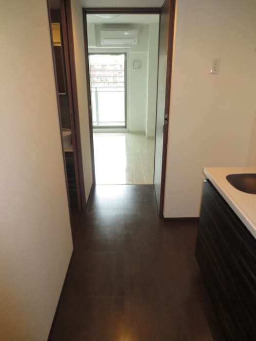 物件内観写真16　(廊下)