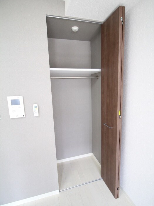 物件内観写真16　(収納)