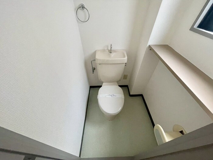 物件内観写真8　(トイレ)