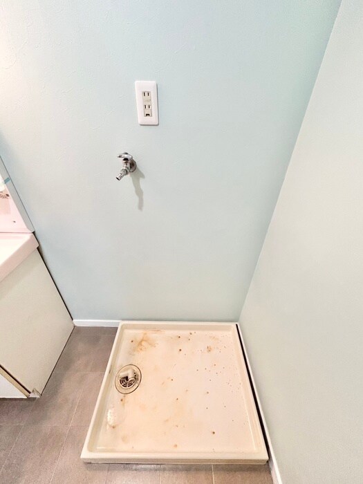 物件内観写真12　(洗濯機置場)