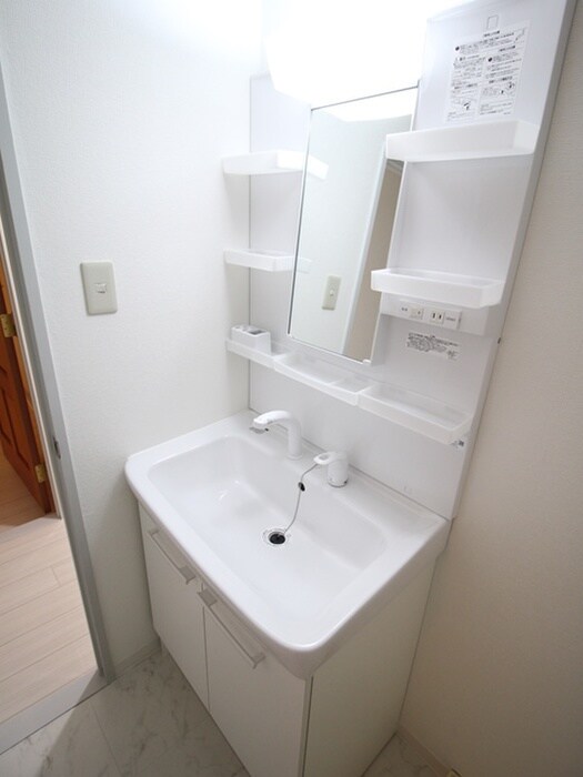 物件内観写真9　(洗面)