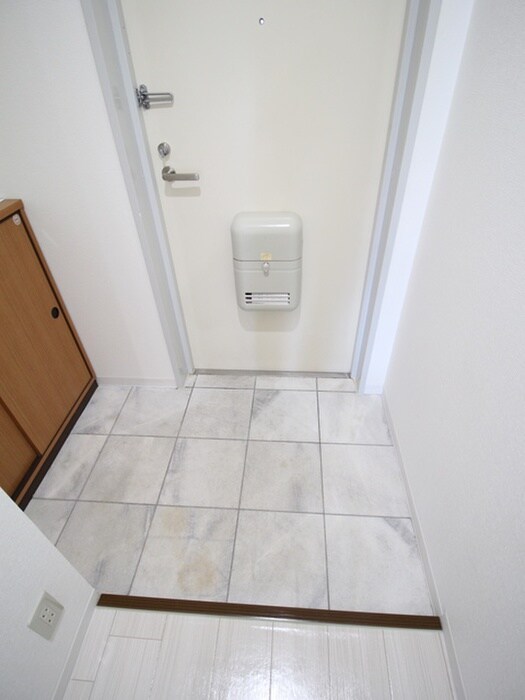 物件内観写真19　(玄関)