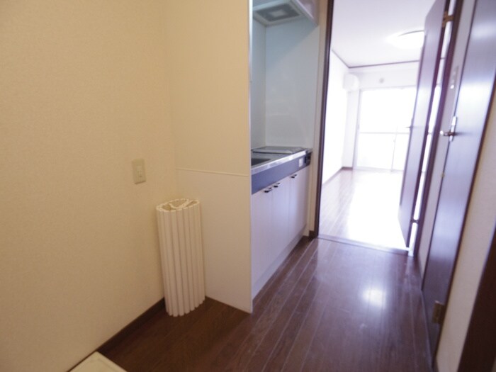 物件内観写真16　(廊下)