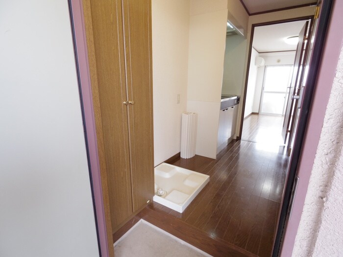 物件内観写真18　(玄関)