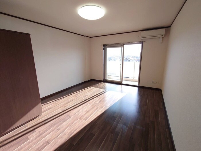 物件内観写真9　(居室)