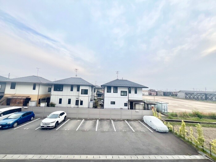 物件内観写真17　(室内からの展望)